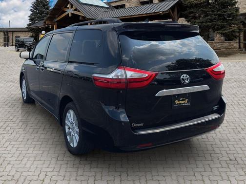 2017 Toyota Sienna Limited Premium