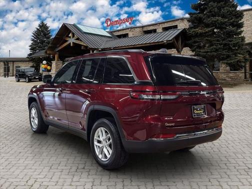 2024 Jeep Grand Cherokee Laredo