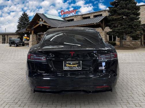2022 Tesla Model S Plaid