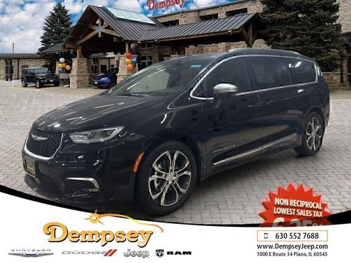 Diamond Black Crystal Pearlcoat 2026 Chrysler Pacifica L