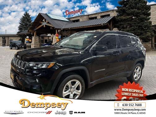 Diamond Black Crystal Pearlcoat 2023 Jeep Compass Latitude