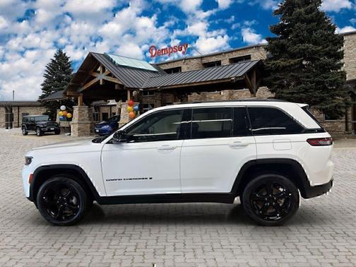 Bright White Clearcoat 2026 Jeep Grand Cherokee Limited