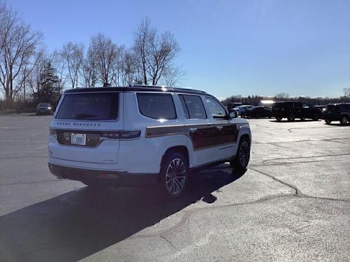 2022 Jeep Grand Wagoneer Series III 4x4