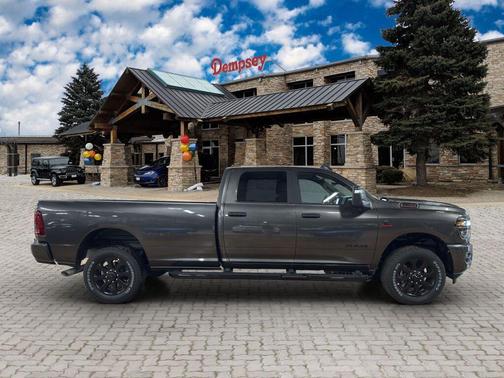 2025 RAM 2500 Big Horn Crew Cab 4x4 8' Box