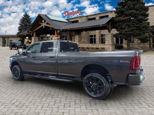 2025 RAM 2500 Big Horn Crew Cab 4x4 8' Box