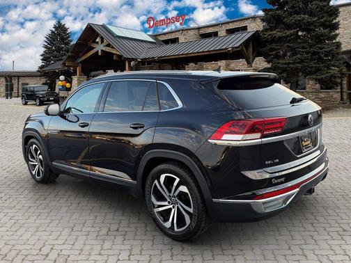 Deep Black 2021 Volkswagen Atlas Cross Sport 3.6L V6 SEL