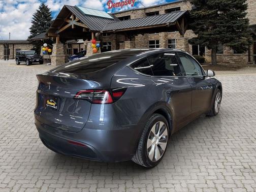 2023 Tesla Model Y Long Range Dual Motor All-Wheel Drive