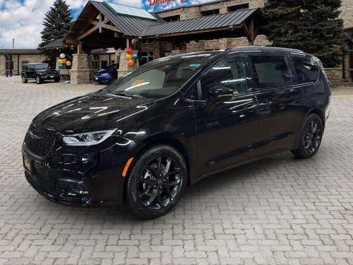 2026 Chrysler Pacifica L