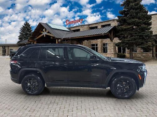 2026 Jeep Grand Cherokee Altitude