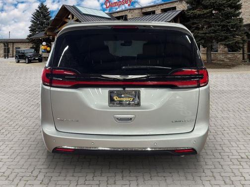 2026 Chrysler Pacifica Limited