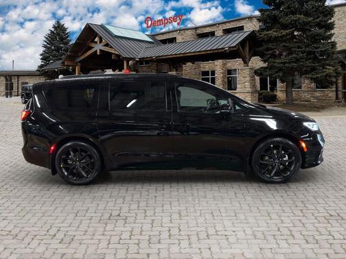 2026 Chrysler Pacifica L