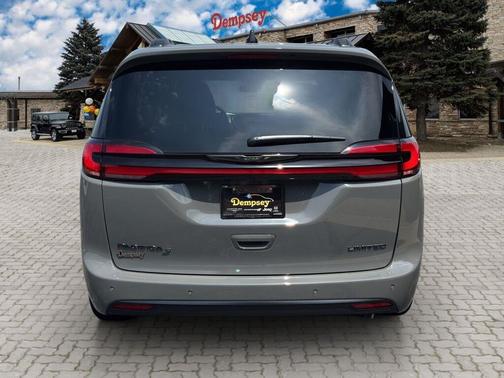 2025 Chrysler Pacifica Limited