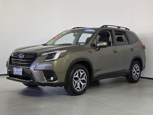 2024 Subaru Forester Premium
