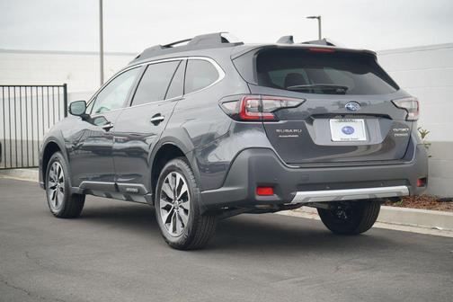 2025 Subaru Outback Touring XT