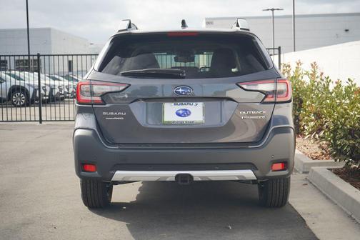 2025 Subaru Outback Touring XT