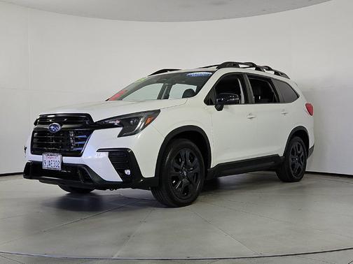 Crystal White Pearl 2023 Subaru Ascent Onyx Edition 7-Passenger