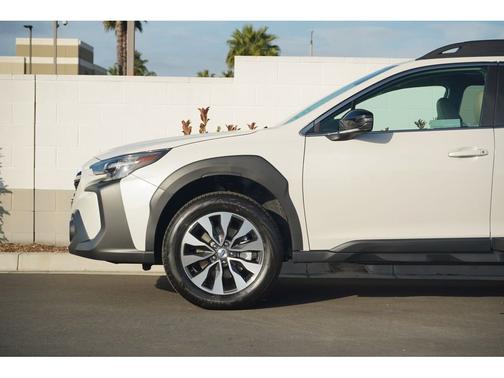 White 2025 Subaru Outback Limited