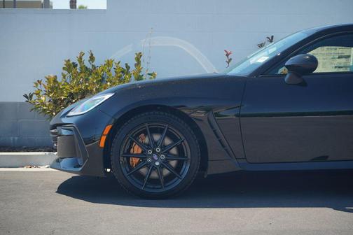 2025 Subaru BRZ tS