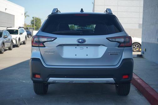 2025 Subaru Outback Touring