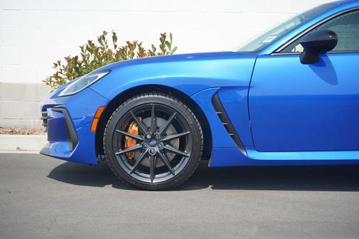 2025 Subaru BRZ tS