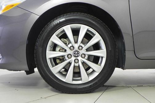 2016 Toyota Camry XLE