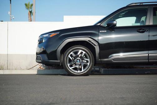 Crystal Black Silica 2026 Subaru Forester Hybrid Limited