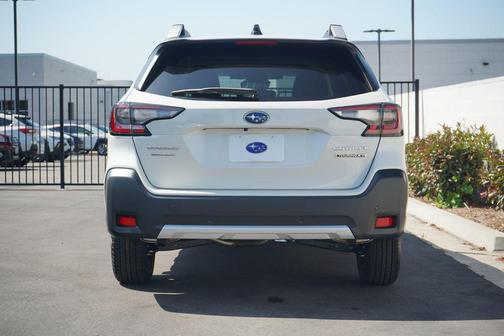 2025 Subaru Outback Touring XT