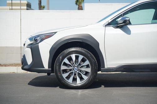 2025 Subaru Outback Touring XT