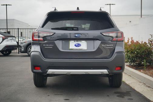2025 Subaru Outback Touring XT