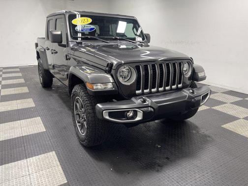 2023 Jeep Gladiator Overland