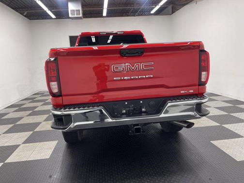 2026 GMC Sierra 2500 SLE