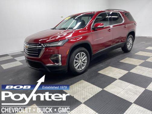 Cherry Red Tintcoat 2022 Chevrolet Traverse LT Cloth
