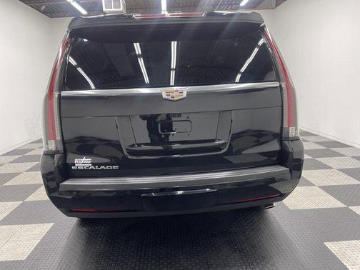 2019 Cadillac Escalade Luxury