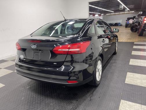 Shadow Black 2018 Ford Focus SE