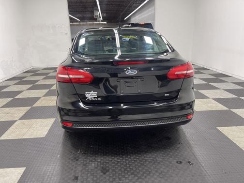 Shadow Black 2018 Ford Focus SE
