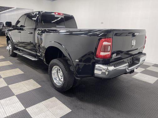 2022 RAM 3500 Laramie Crew Cab 4x4 8' Box