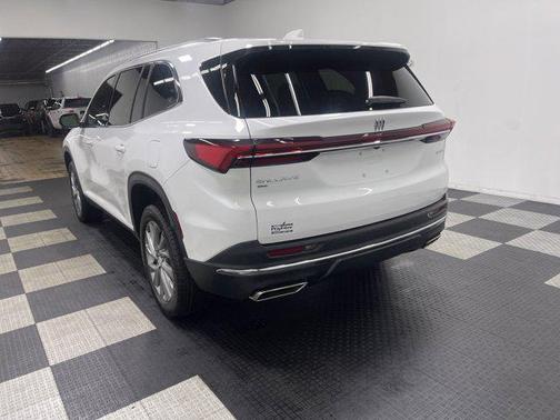 2025 Buick Enclave Preferred FWD