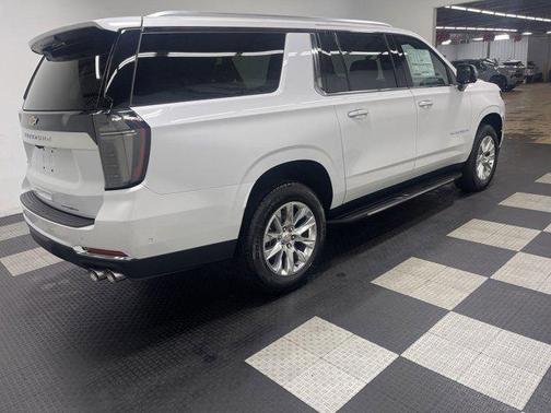 2025 Chevrolet Suburban Premier