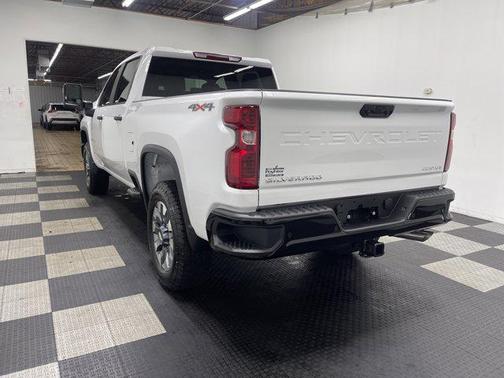 2026 Chevrolet Silverado 2500 Custom