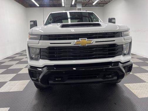 2026 Chevrolet Silverado 2500 Custom