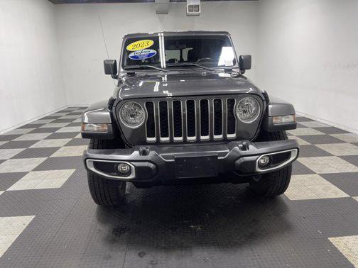 2023 Jeep Gladiator Overland