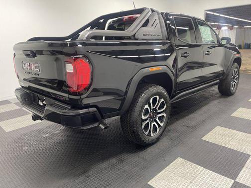 2025 GMC Canyon Base