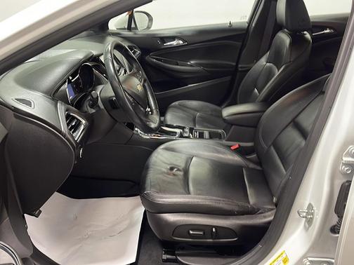 Summit White 2016 Chevrolet Cruze Premier
