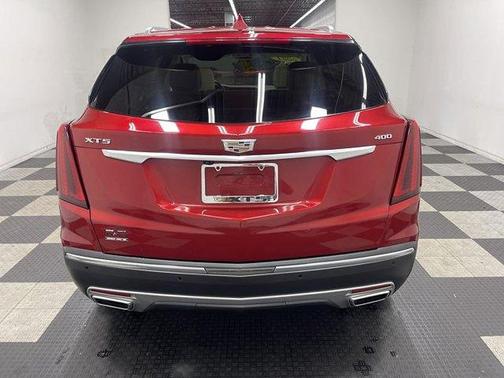 Infrared Tintcoat 2021 Cadillac XT5 Premium Luxury