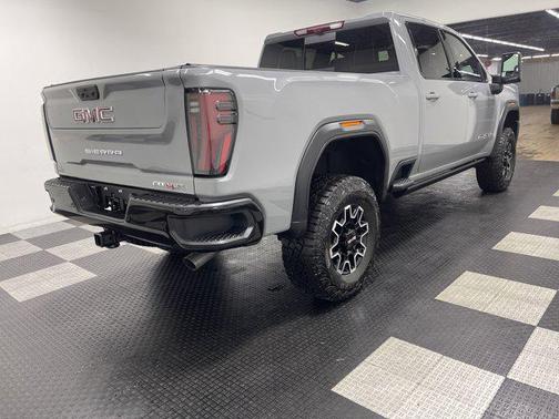 2025 GMC Sierra 2500 AT4