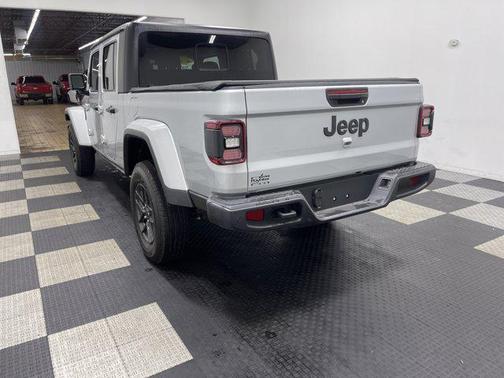 2024 Jeep Gladiator Sport S