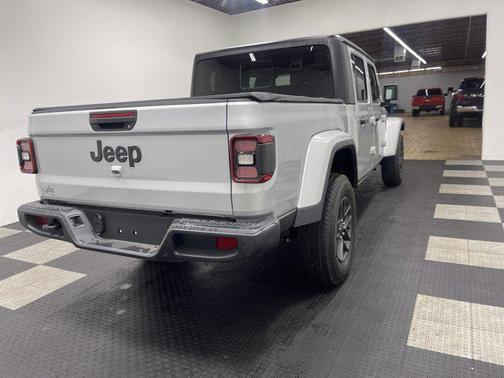 2024 Jeep Gladiator Sport S