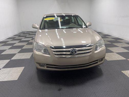 2005 Toyota Avalon XLS