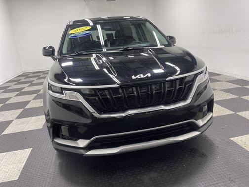 2022 Kia Carnival LXS