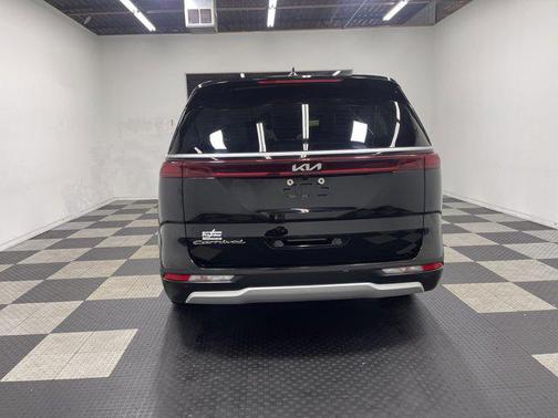 2022 Kia Carnival LXS